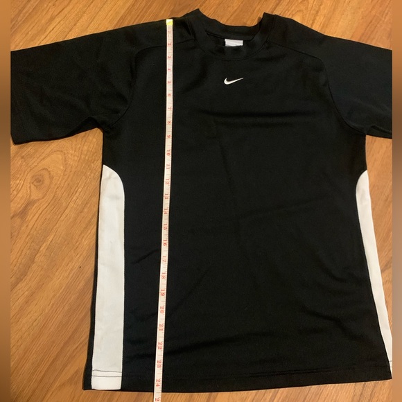 NIKE black and white logo y2k basic crew neck t-shirt - Picture 7 of 8